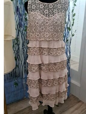 Rosewater Noir Tiered Lace Ruffle Midi Dress Size 12